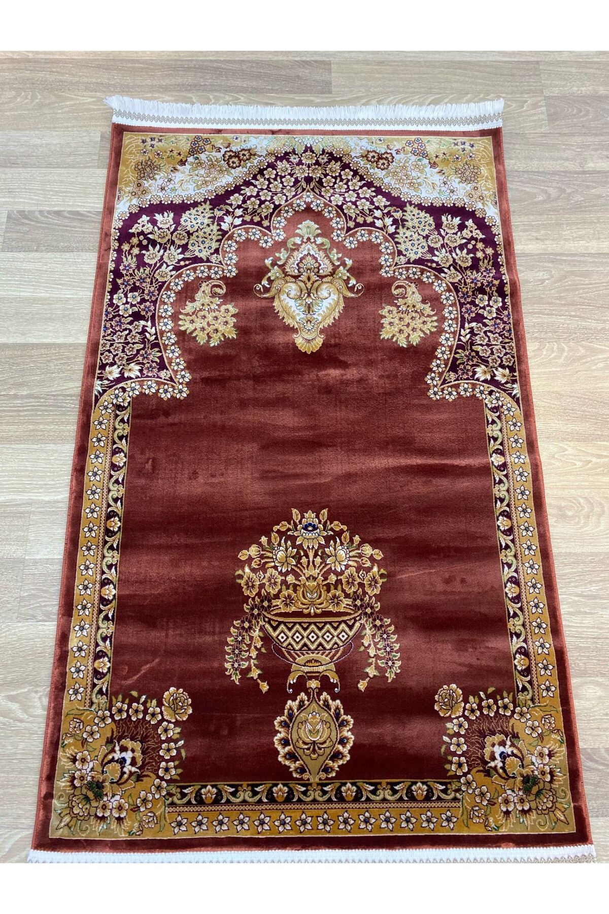 % 100 İpek Desenli Seccade