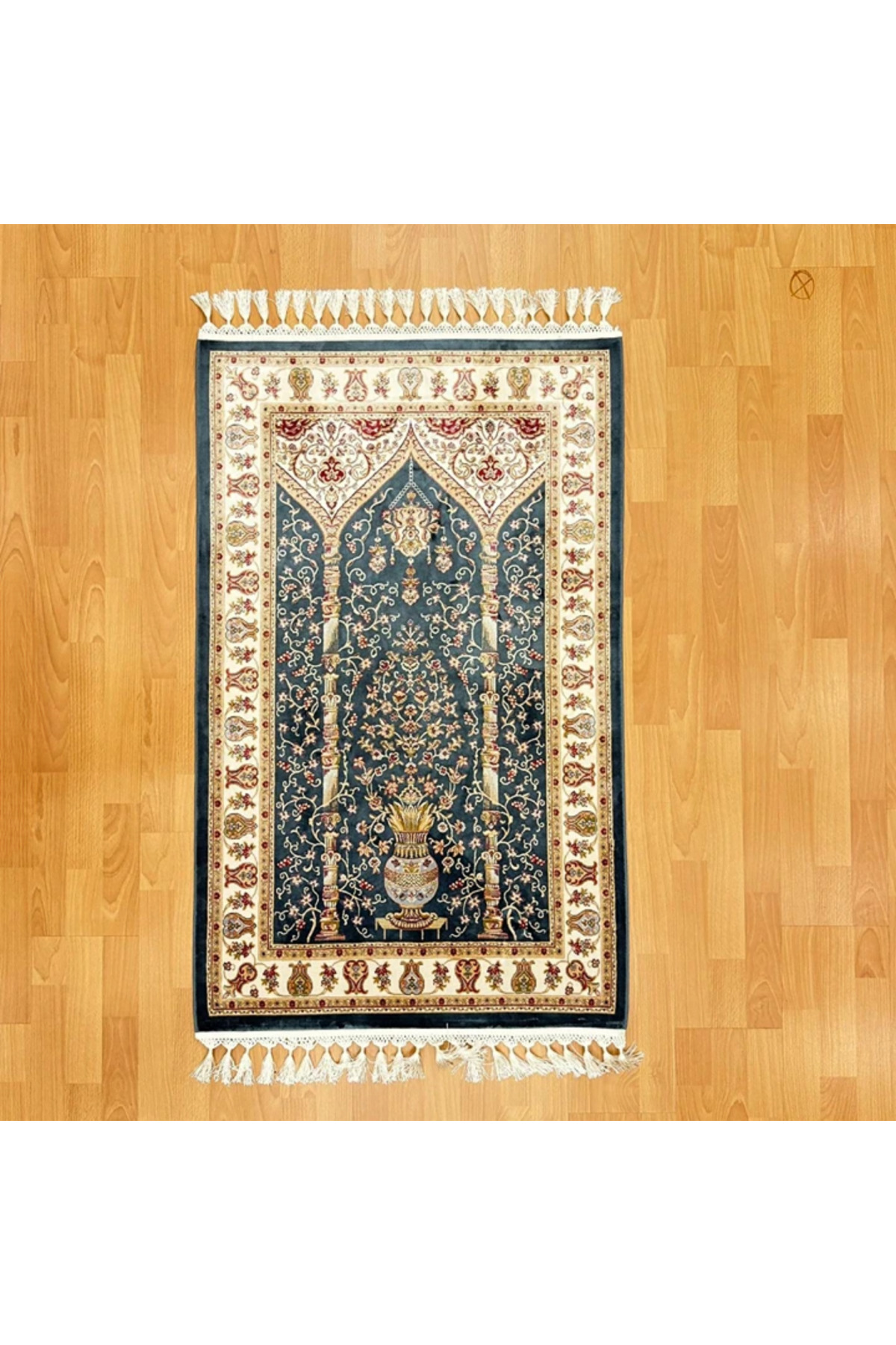 % 100 İpek Desenli Mavi Seccade