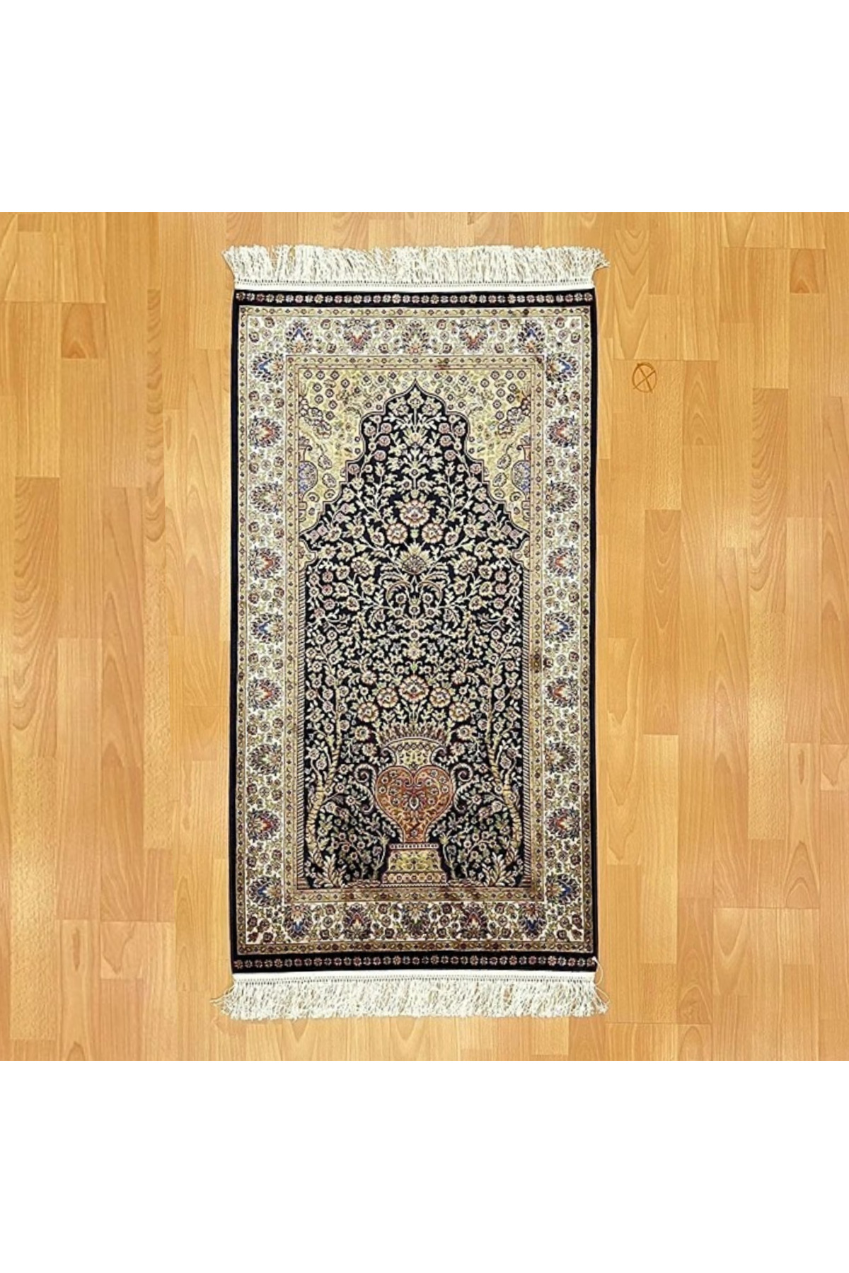 % 100 İpek 70 x 120 Desenli Siyah Seccade